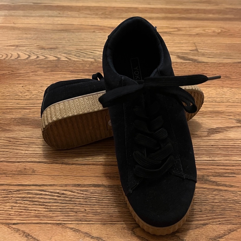 Navy Blue  Suede  sneakers by  Yoki